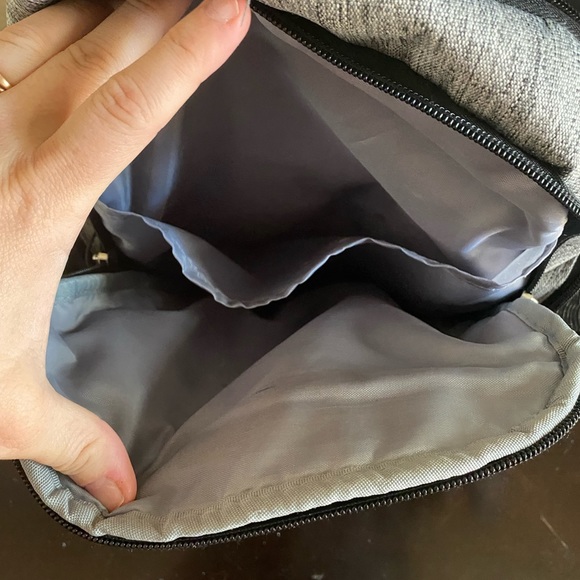 Eddie Bauer Travel Diaper Bag - Picture 4 of 7